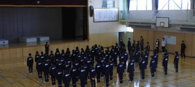 2学年　宿泊研修結団式